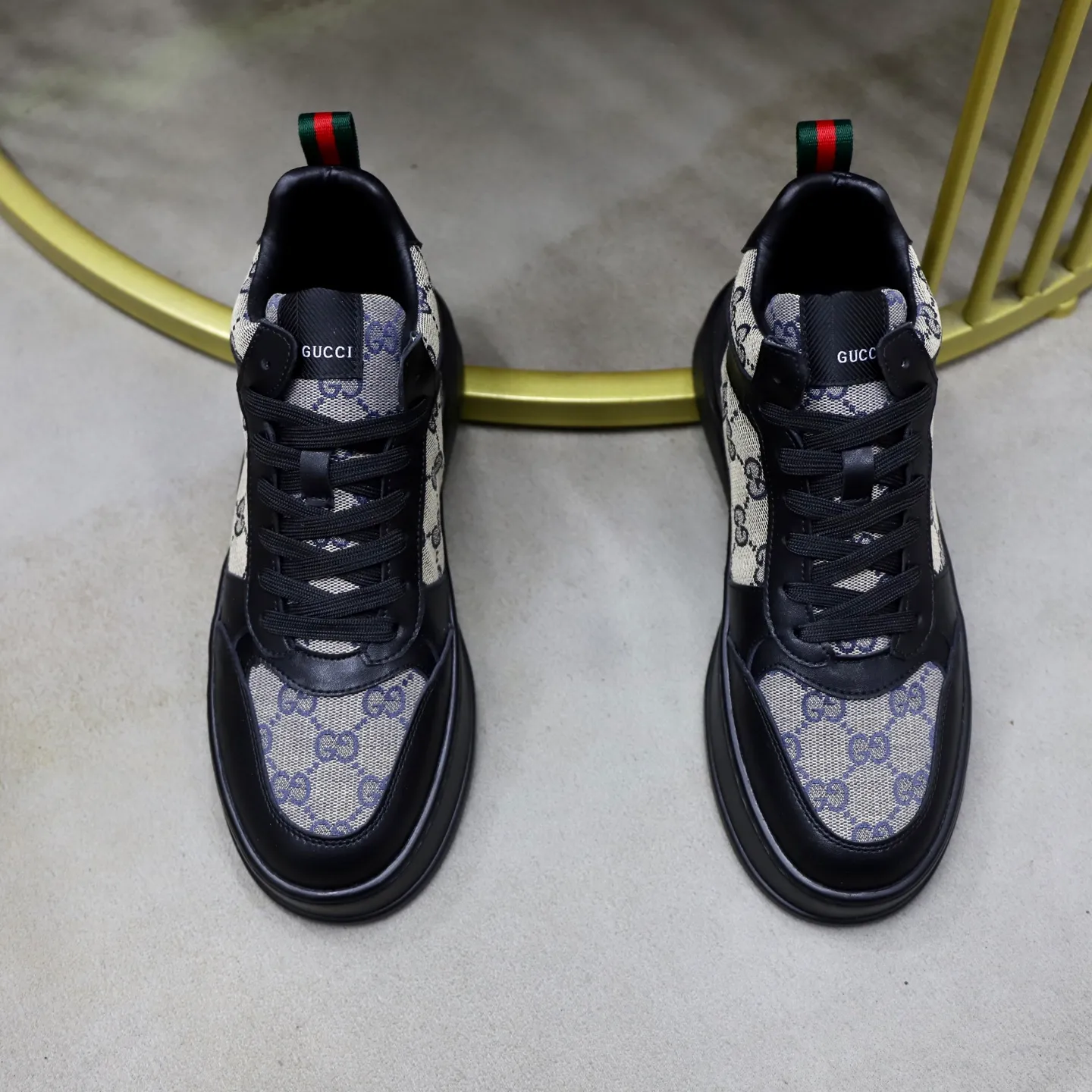 Ex-factory price: 442💰🙅‍♂️🙅‍♂️🙅‍♂️ Brand: GUCCI Standard code: 38-44 (45 customized) Grade: Same as the official website Material: Original cowhide material spliced with brand cloth Comfortable and breathable lining Lightweight and wear-resistant sports outsole Style category: Men's fashionable casual shoes Running sports shoes Distinguished luxury brand elements Top luxury color: actual picture color